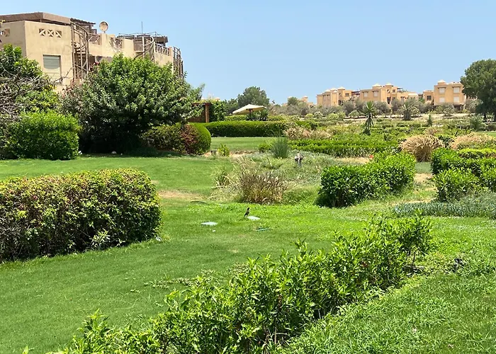 Golfers Retreat 2bdr Lagoon At Ein Bay بيت للعطل