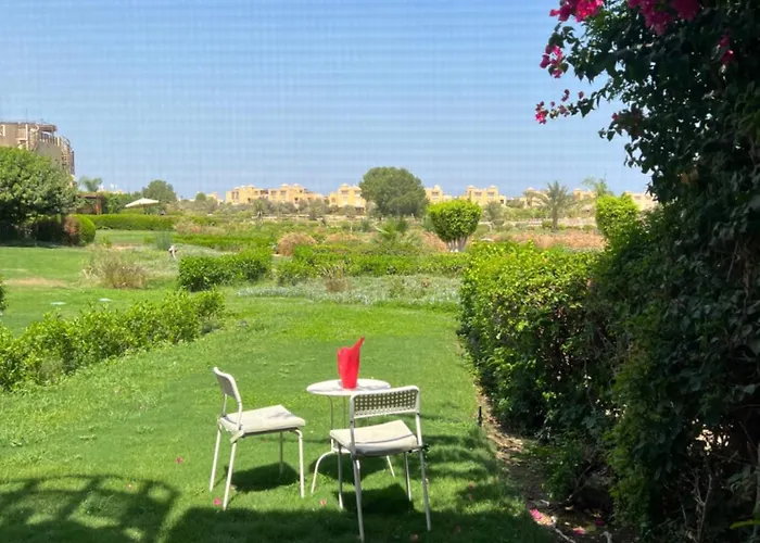 بيت للعطل Golfers Retreat 2bdr Lagoon At Ein Bay عين السخنة